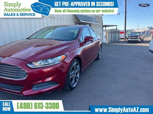 Used 2016 Ford Fusion SE image 3