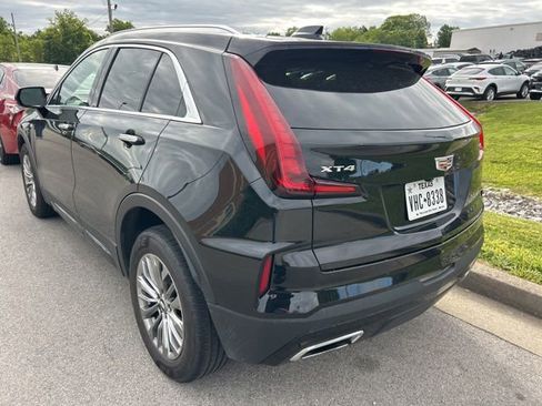 Used 2024 Cadillac XT4 Premium Luxury FWD image 4