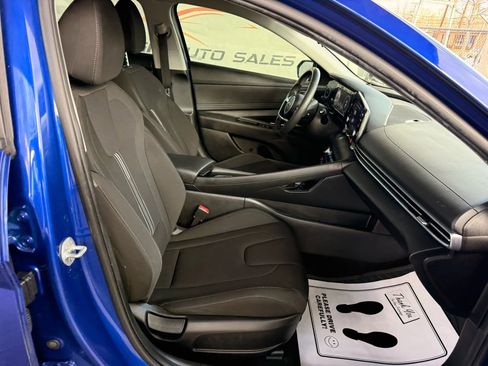 Used 2022 Hyundai Elantra SEL w/ Convenience Package image 25