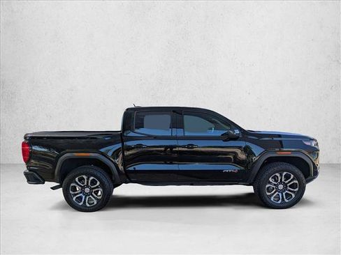 Used 2024 GMC Canyon AT4 AWD/4WD image 4