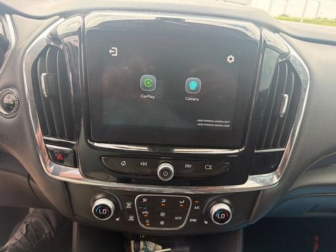 Used 2018 Chevrolet Traverse LT FWD image 8