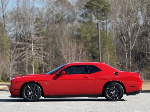 Used 2016 Dodge Challenger R/T Scat Pack image 8