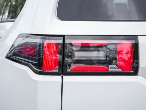 New 2026 Jeep Cherokee Limited AWD/4WD image 9