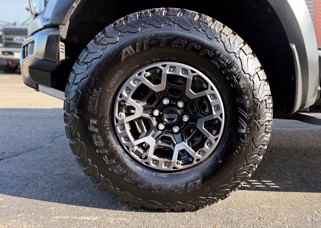 Used 2025 Ford F150 Raptor w/ Equipment Group 803A Raptor R AWD/4WD image 3
