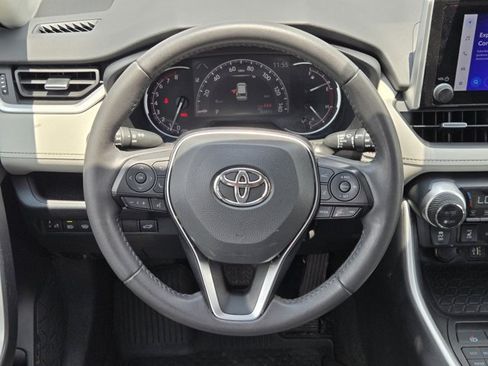 Used 2023 Toyota RAV4 XLE Premium AWD/4WD image 21