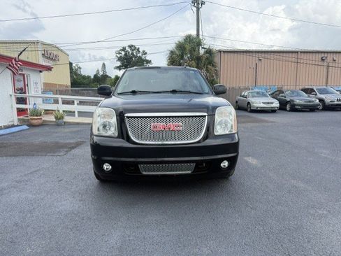 Used 2012 GMC Yukon Denali RWD image 2