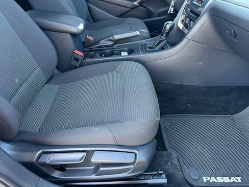 Used 2017 Volkswagen Passat 1.8T S FWD image 15