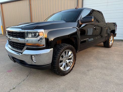 Used 2017 Chevrolet Silverado 1500 LT w/ All Star Edition image 10