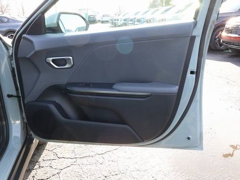 New 2025 Kia K4 LXS image 9