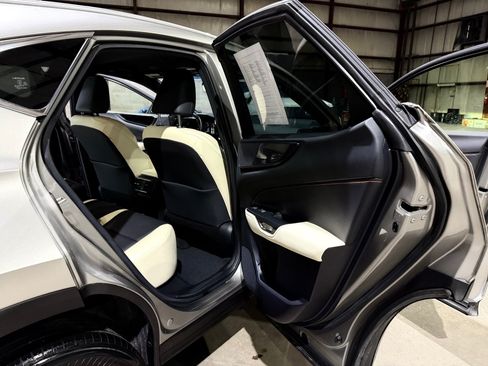 Used 2022 Lexus NX 250 FWD w/ Towing Package (2000 Lbs) image 21