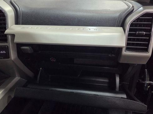 Used 2019 Ford F250 Lariat w/ Lariat Ultimate Package image 40