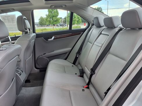 Used 2008 Mercedes-Benz C 300 Sedan image 16