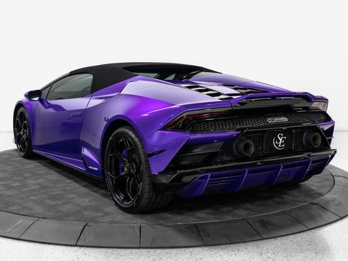 Used 2020 Lamborghini Huracan EVO AWD/4WD image 18
