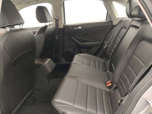 Used 2024 Volkswagen Jetta SE FWD image 18