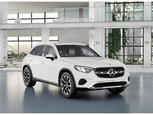 New 2025 Mercedes-Benz GLC 350e 4MATIC image 10