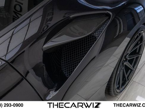 Used 2021 Ferrari F8 Tributo RWD image 16
