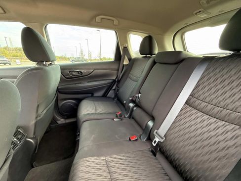 Used 2020 Nissan Rogue S image 15