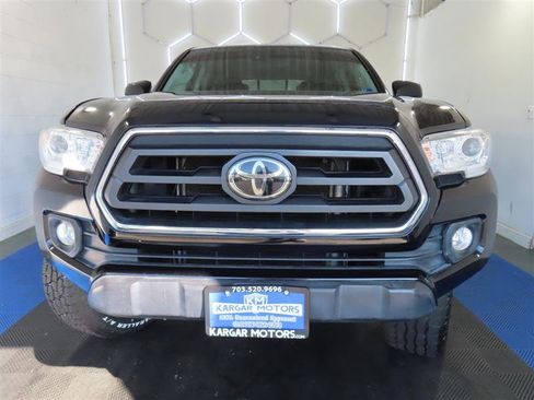 Used 2021 Toyota Tacoma SR5 RWD image 3