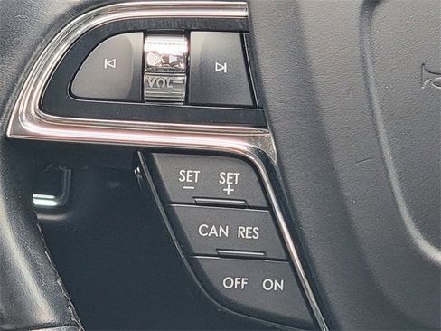 Certified 2022 Lincoln Nautilus Reserve image 33