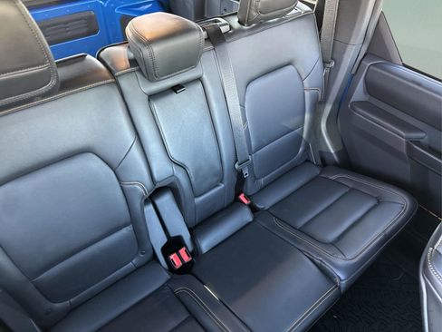 Used 2024 Ford Bronco Badlands image 17