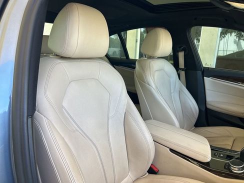 Used 2018 BMW 530e xDrive image 21