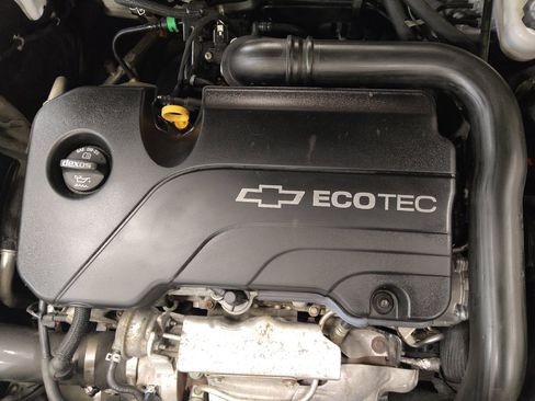 Used 2018 Chevrolet Malibu LT w/ Redline Edition image 30