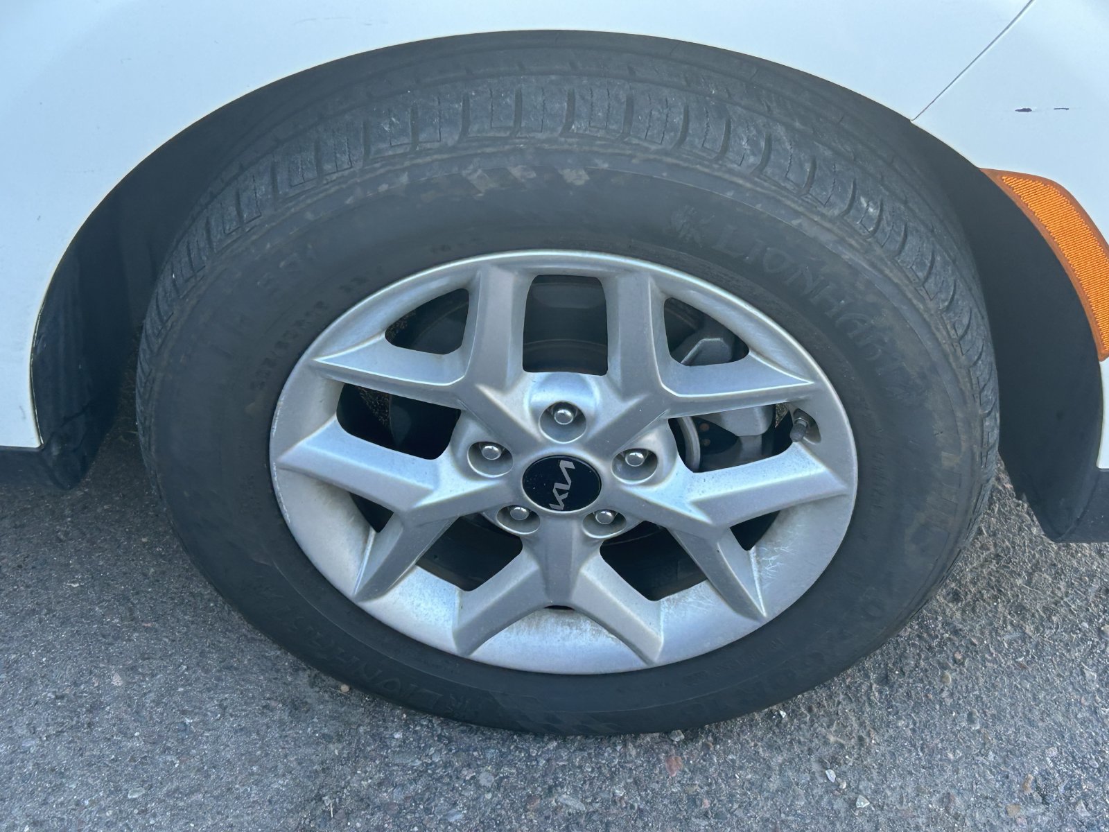 Used 2023 Kia Soul LX w/ LX Technology Package FWD image 8