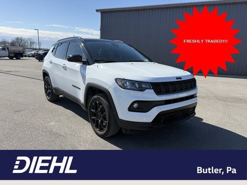 Used 2023 Jeep Compass Altitude w/ Sun and Sound Group image 1