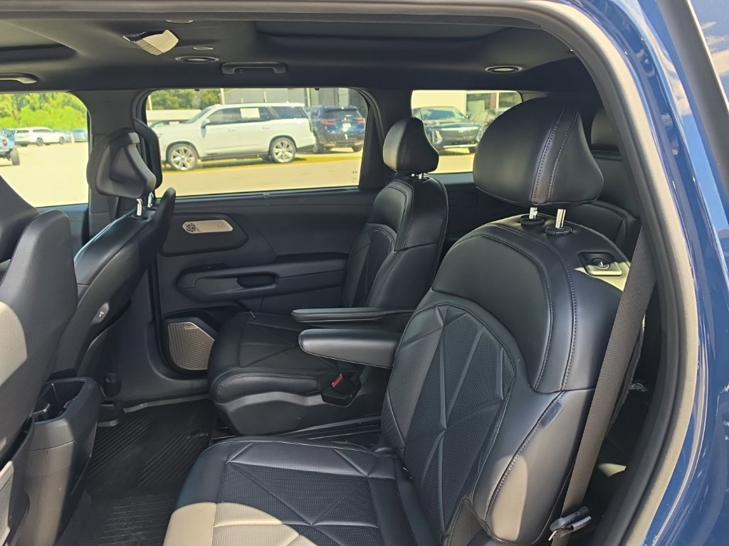 Certified 2027 Kia Telluride SX w/ Towing Package FWD image 12