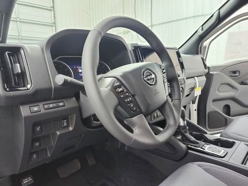 New 2026 Nissan Frontier SV w/ SV Convenience Package AWD/4WD image 18