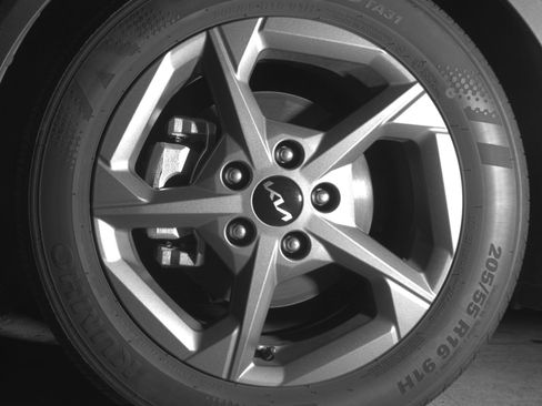 Used 2025 Kia K4 LXS image 12