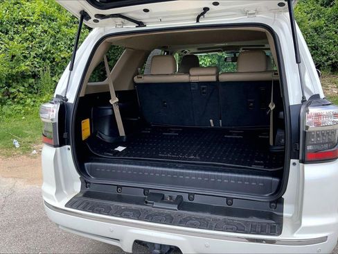Used 2019 Toyota 4Runner Limited AWD/4WD image 4
