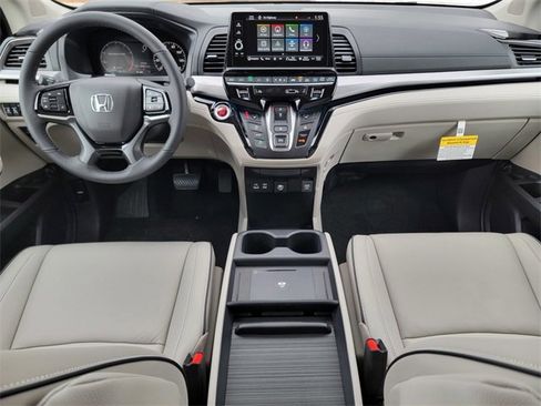 New 2026 Honda Odyssey Touring image 19