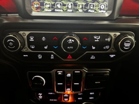 Used 2021 Jeep Wrangler Unlimited Rubicon w/ Uconnect 4C Nav & Sound Group AWD/4WD image 37