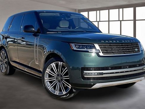 Used 2023 Land Rover Range Rover Autobiography image 11