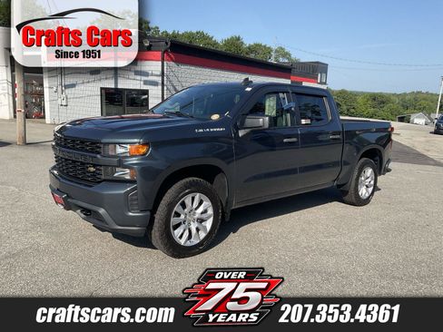 Used 2019 Chevrolet Silverado 1500 Custom w/ Custom Value Package AWD/4WD image 1
