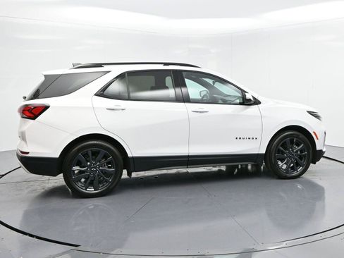 Used 2023 Chevrolet Equinox RS FWD image 8
