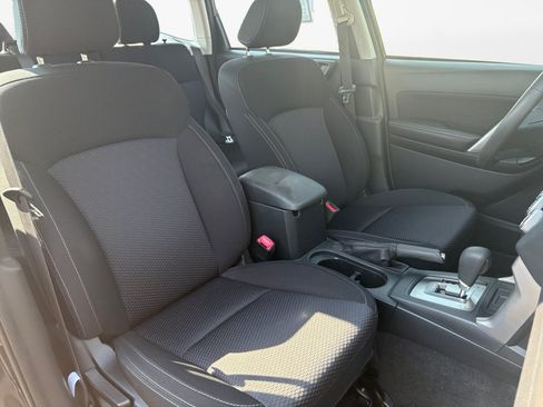 Used 2018 Subaru Forester 2.5i w/ Protection Package #1 AWD/4WD image 9