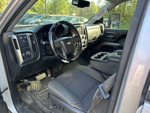 Used 2017 Chevrolet Silverado 1500 LT w/ Trailering Package image 10