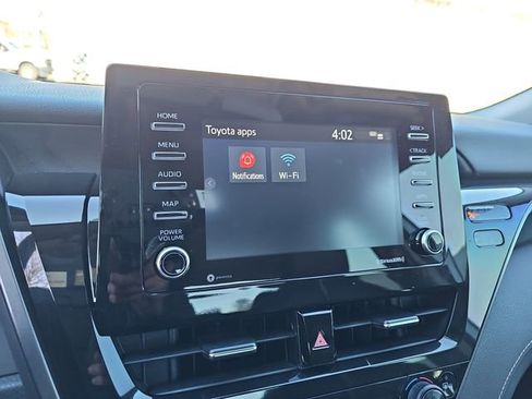 Used 2022 Toyota Camry SE image 24