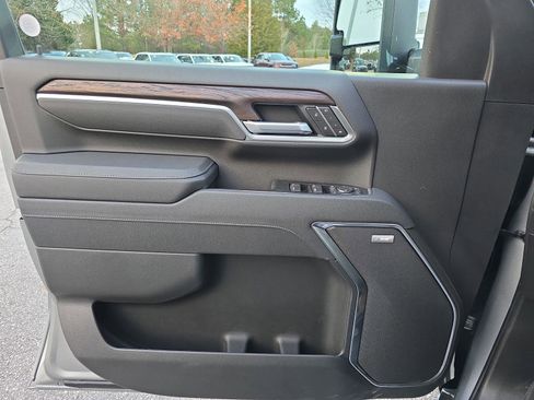 New 2026 GMC Sierra 2500 SLT w/ SLT Convenience Package image 24