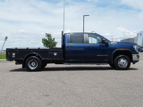 Used 2022 GMC Sierra 3500 Pro w/ Convenience Package AWD/4WD image 6