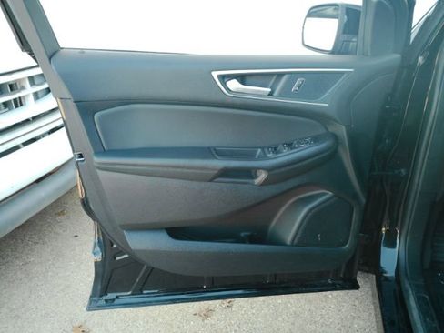 Used 2024 Ford Edge SEL image 13