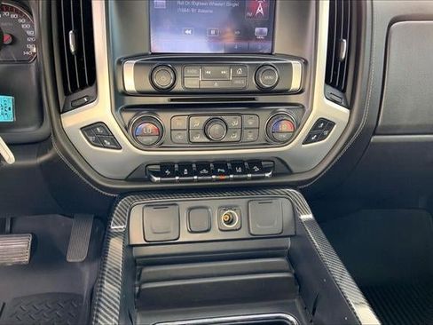 Used 2015 GMC Sierra 1500 SLT w/ SLT Crew Cab Value Package image 33