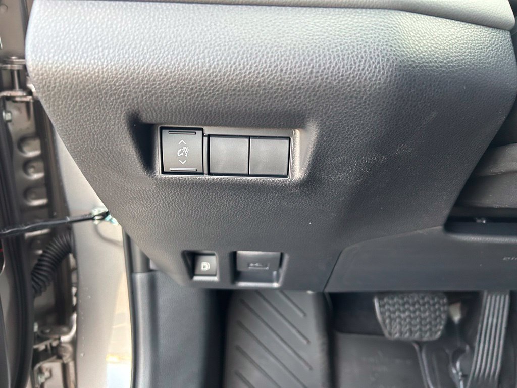 Used 2026 Toyota RAV4 SE w/ Weather Package AWD/4WD image 22