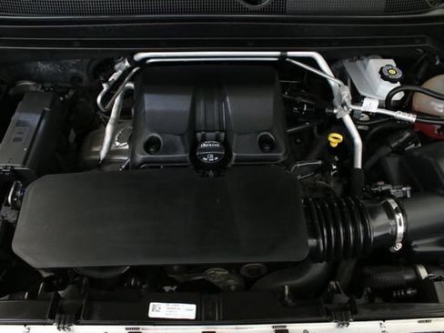 Used 2023 Chevrolet Colorado Z71 AWD/4WD image 33