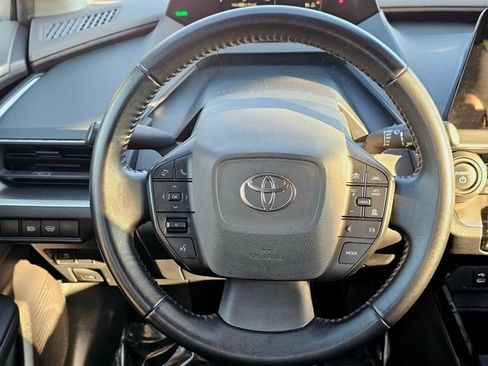 Used 2023 Toyota Prius LE FWD image 32