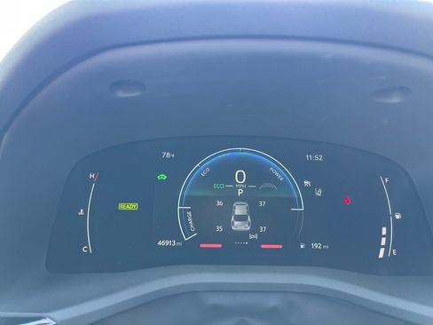 Used 2025 Toyota Camry LE FWD image 10