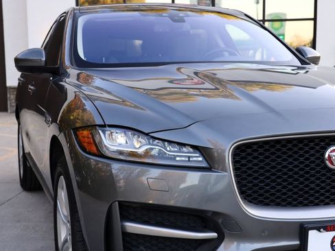 Used 2018 Jaguar F-PACE R-Sport AWD/4WD image 34
