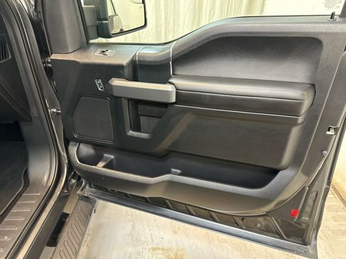 Used 2018 Ford F150 XLT w/ Equipment Group 302A Luxury AWD/4WD image 18